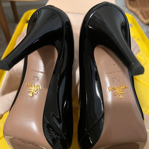PRADA Black Patent Leather Round Toe Pump Calzature Donna Vernice size 7.5 - Picture 6 of 7